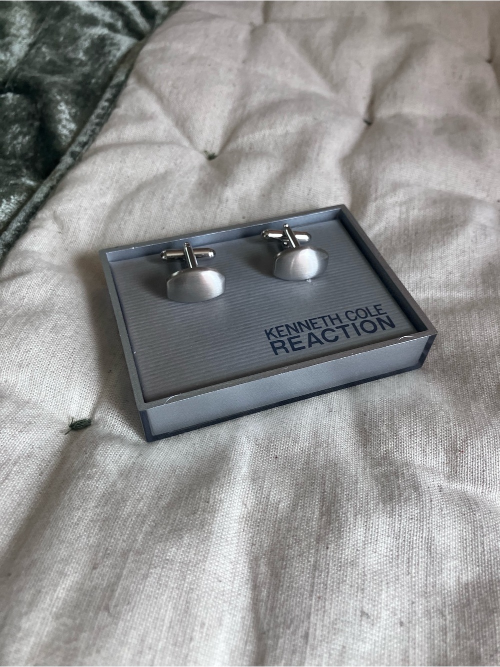 Kenneth Cole Reaction Matte Silver Oval Cuff Links
